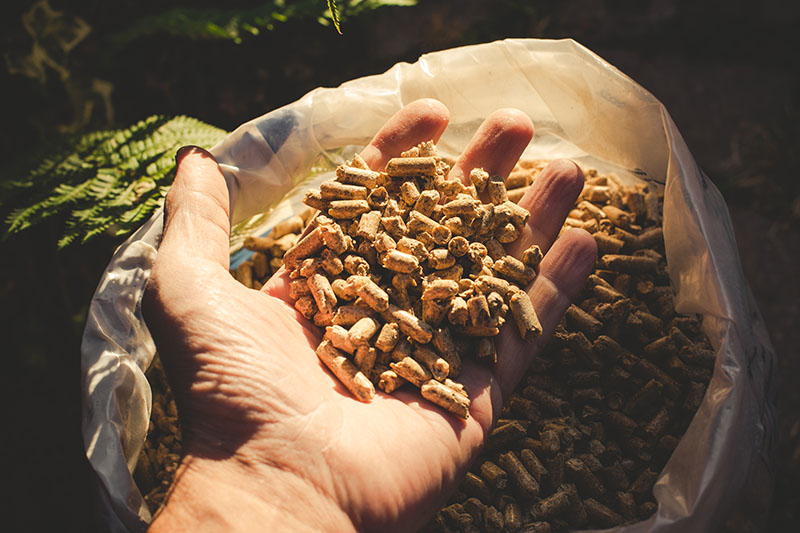 Comment est alimenté un poêle à granulés ? Foix